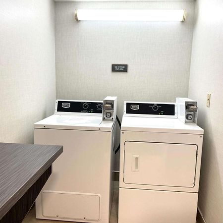Comfort Inn Sainte-Catherine Εξωτερικό φωτογραφία