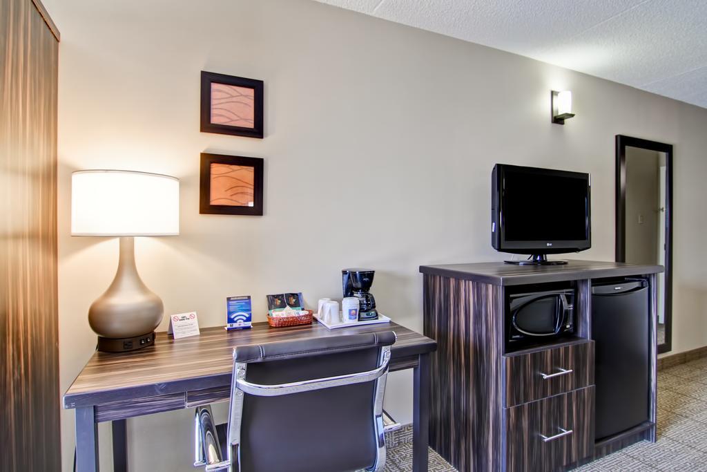 Comfort Inn Sainte-Catherine Εξωτερικό φωτογραφία