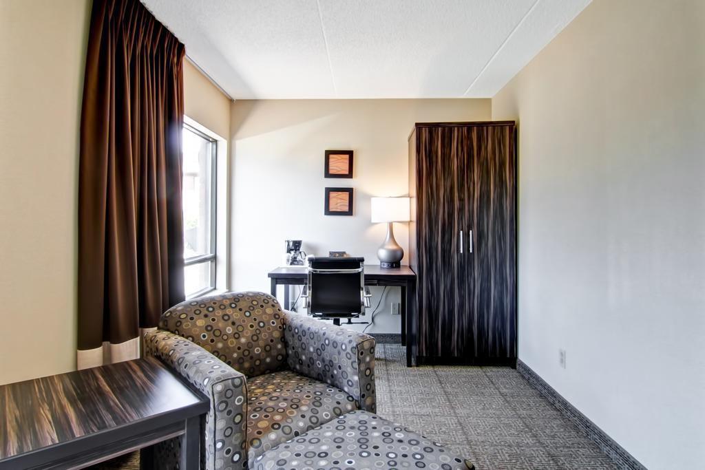 Comfort Inn Sainte-Catherine Εξωτερικό φωτογραφία