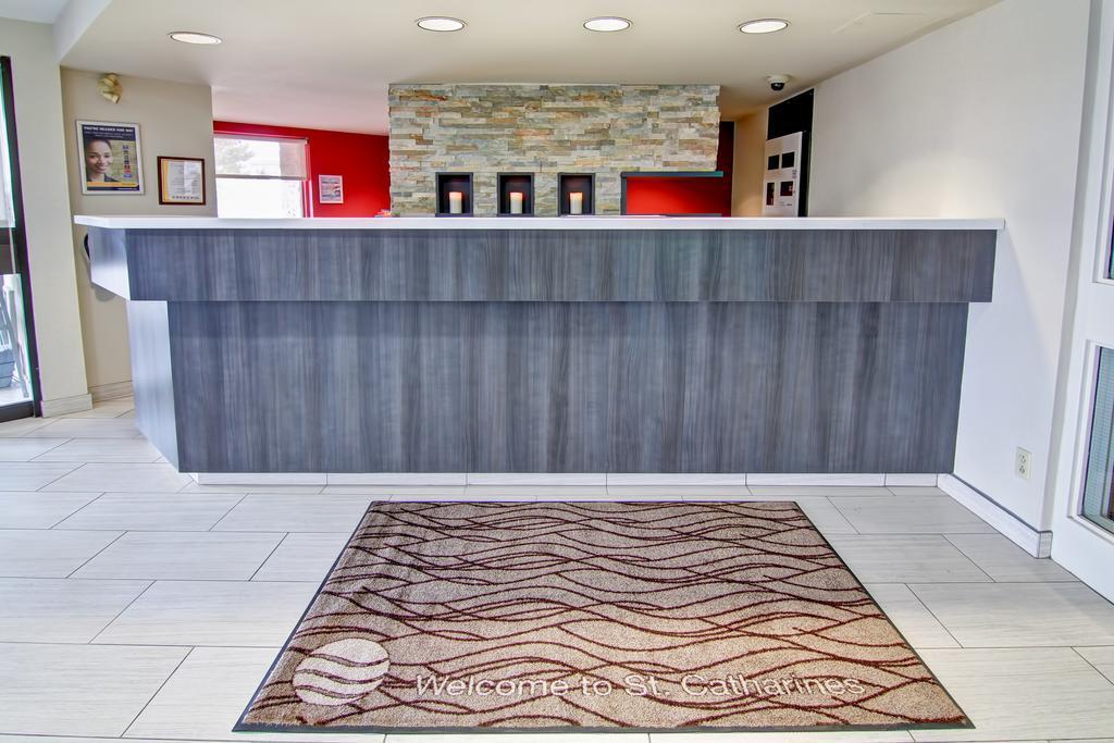 Comfort Inn Sainte-Catherine Εξωτερικό φωτογραφία