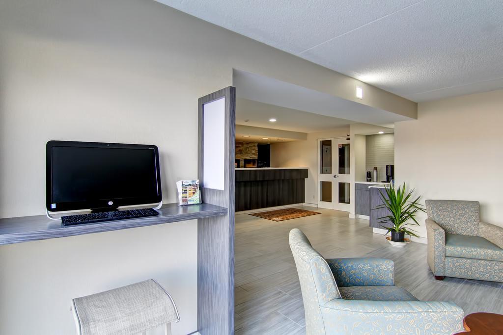 Comfort Inn Sainte-Catherine Εξωτερικό φωτογραφία
