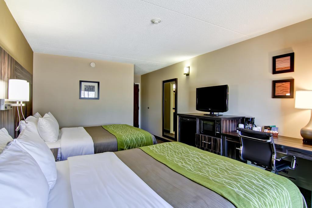 Comfort Inn Sainte-Catherine Εξωτερικό φωτογραφία
