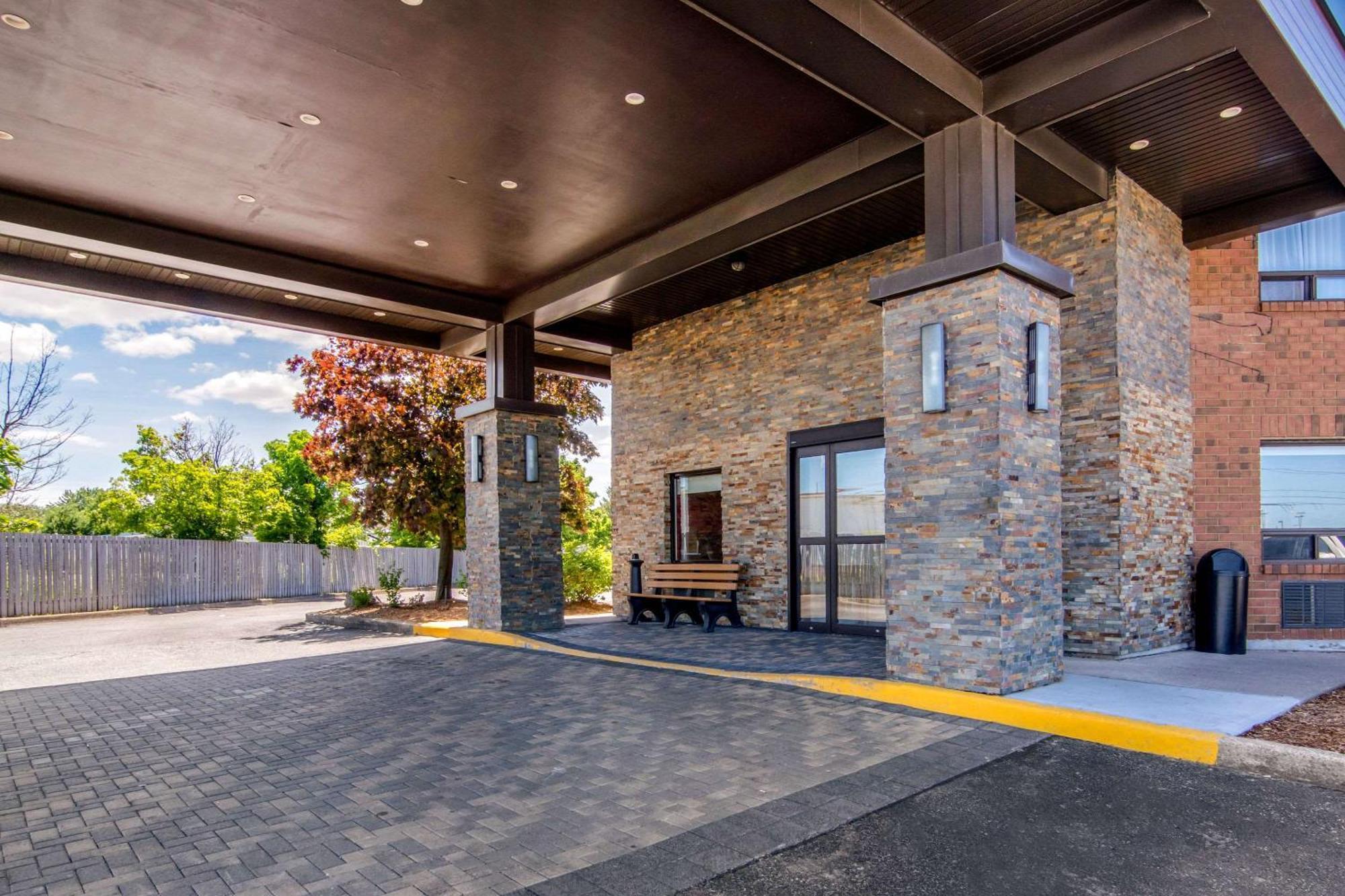 Comfort Inn Sainte-Catherine Εξωτερικό φωτογραφία