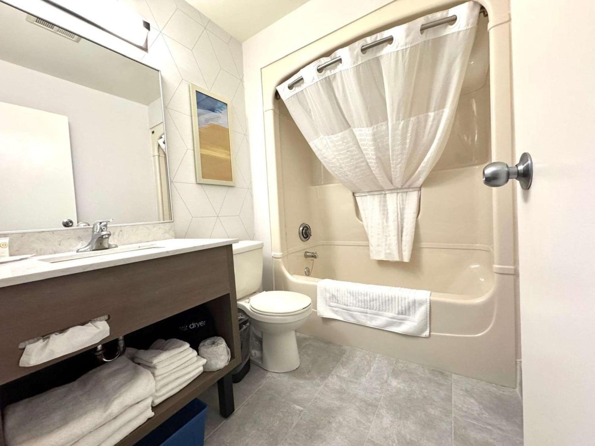 Comfort Inn Sainte-Catherine Εξωτερικό φωτογραφία