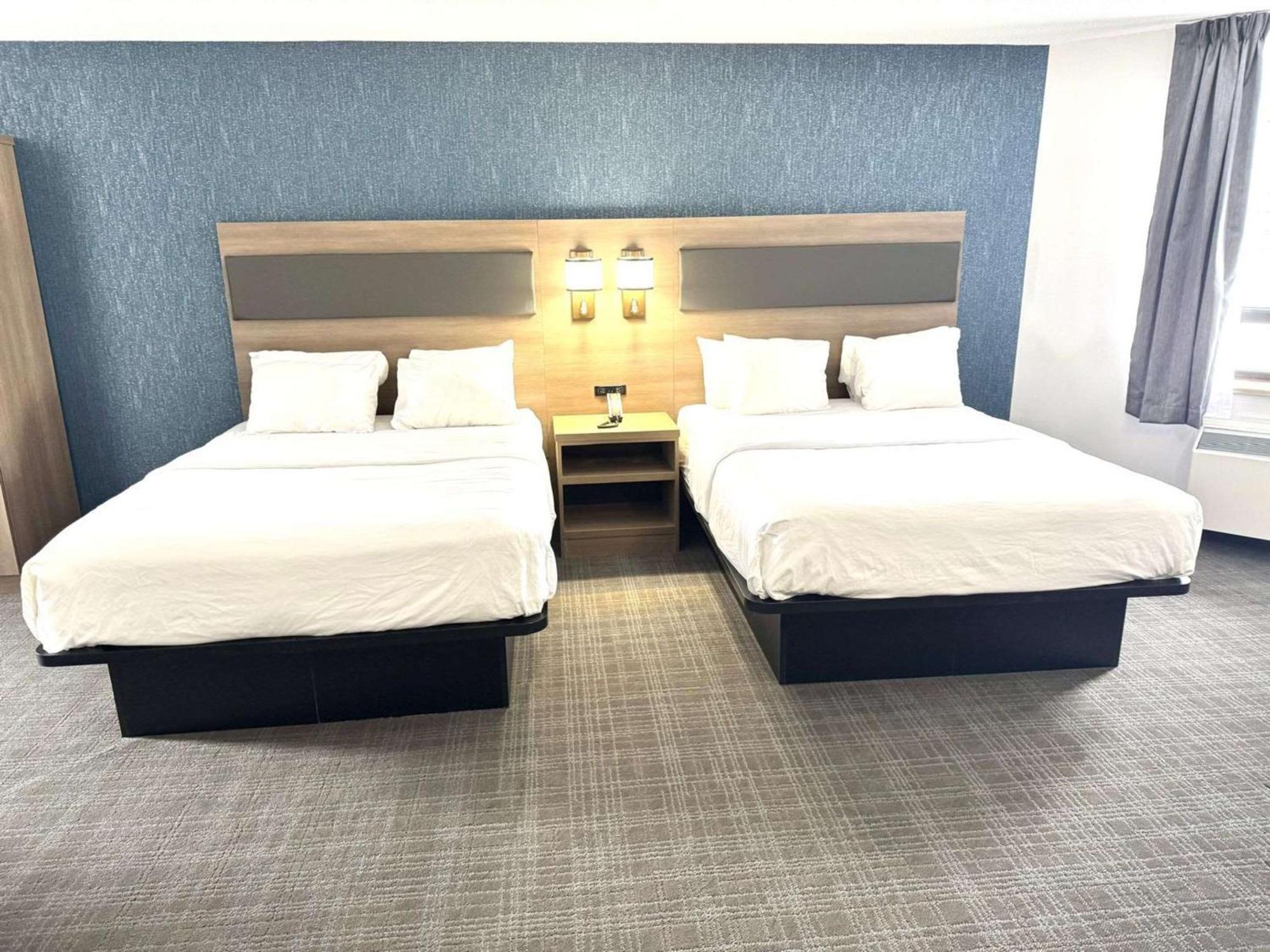 Comfort Inn Sainte-Catherine Εξωτερικό φωτογραφία