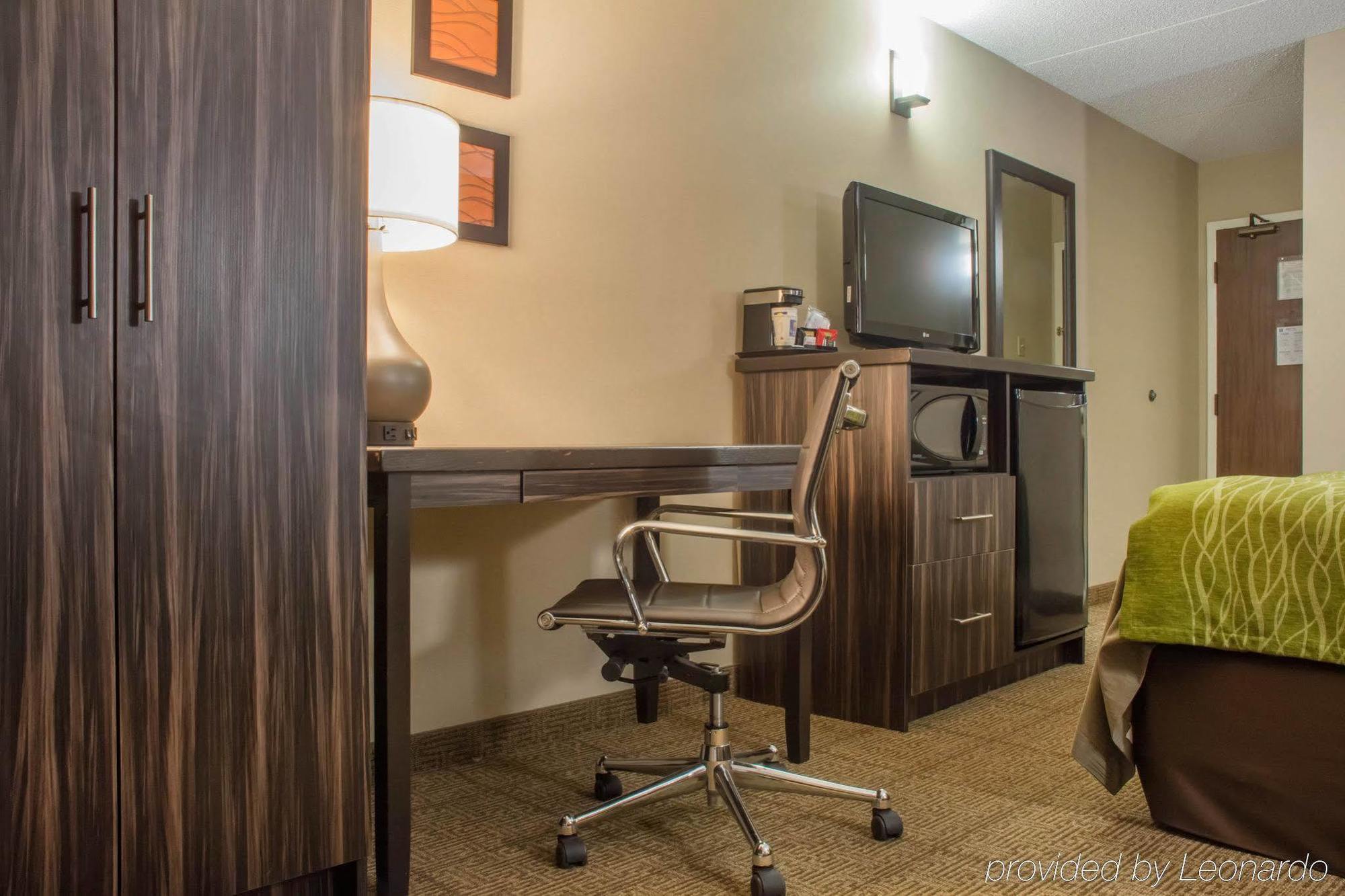 Comfort Inn Sainte-Catherine Εξωτερικό φωτογραφία